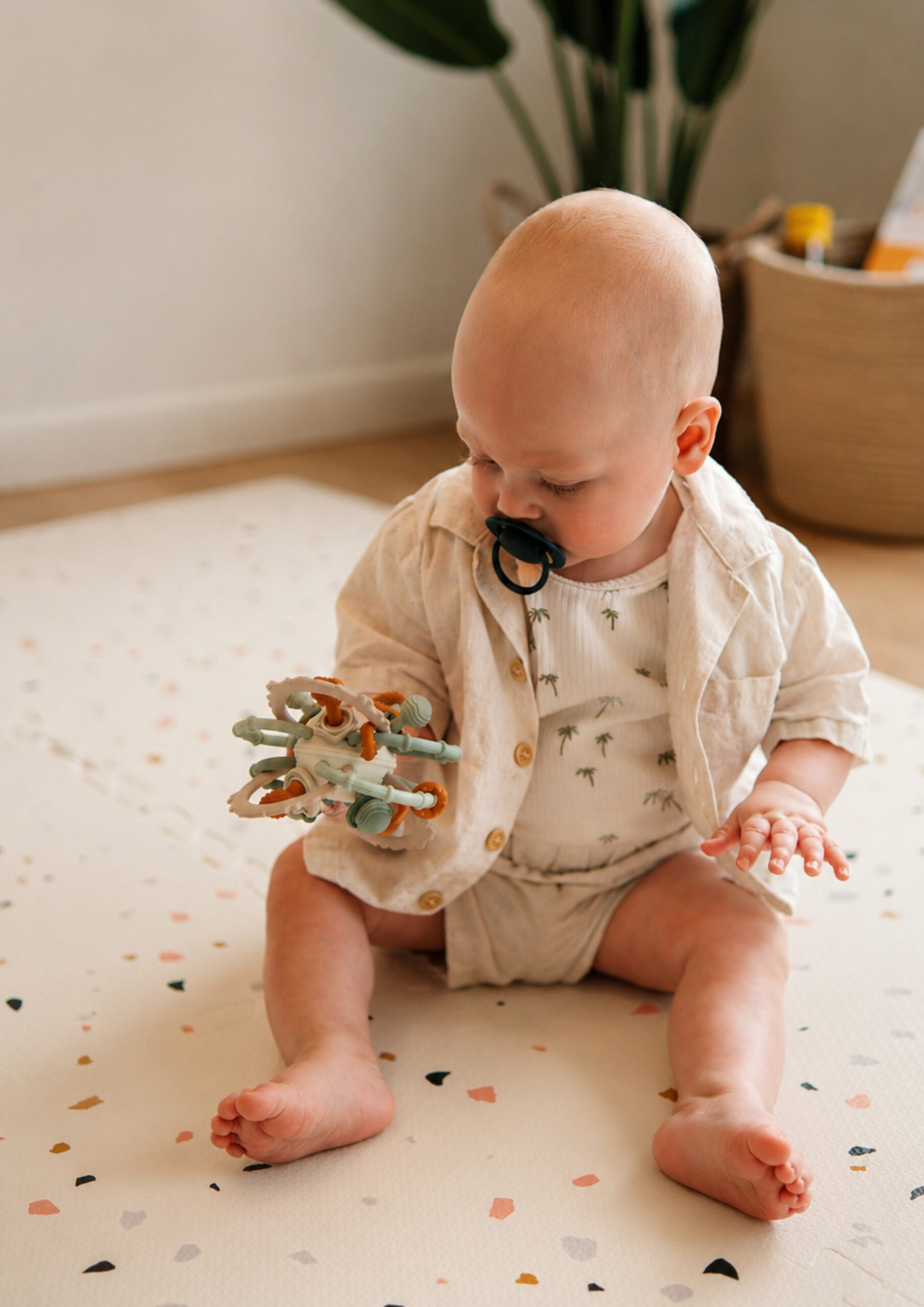 BoJungle Playtime Silicone Twist Rattle Ball Palla Sensoriale