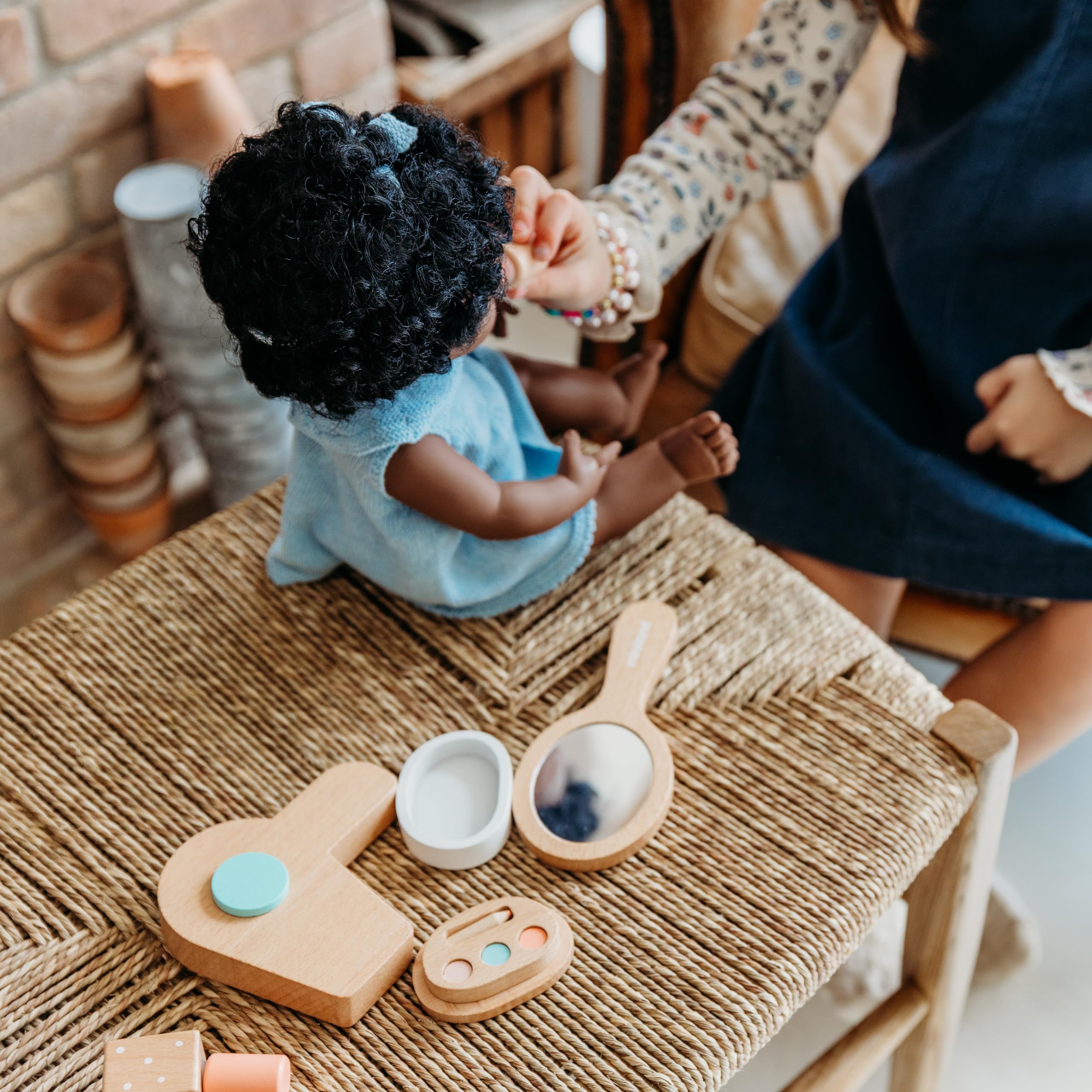 Miniland Set Bellezza Legno per bambole valigetta accessori