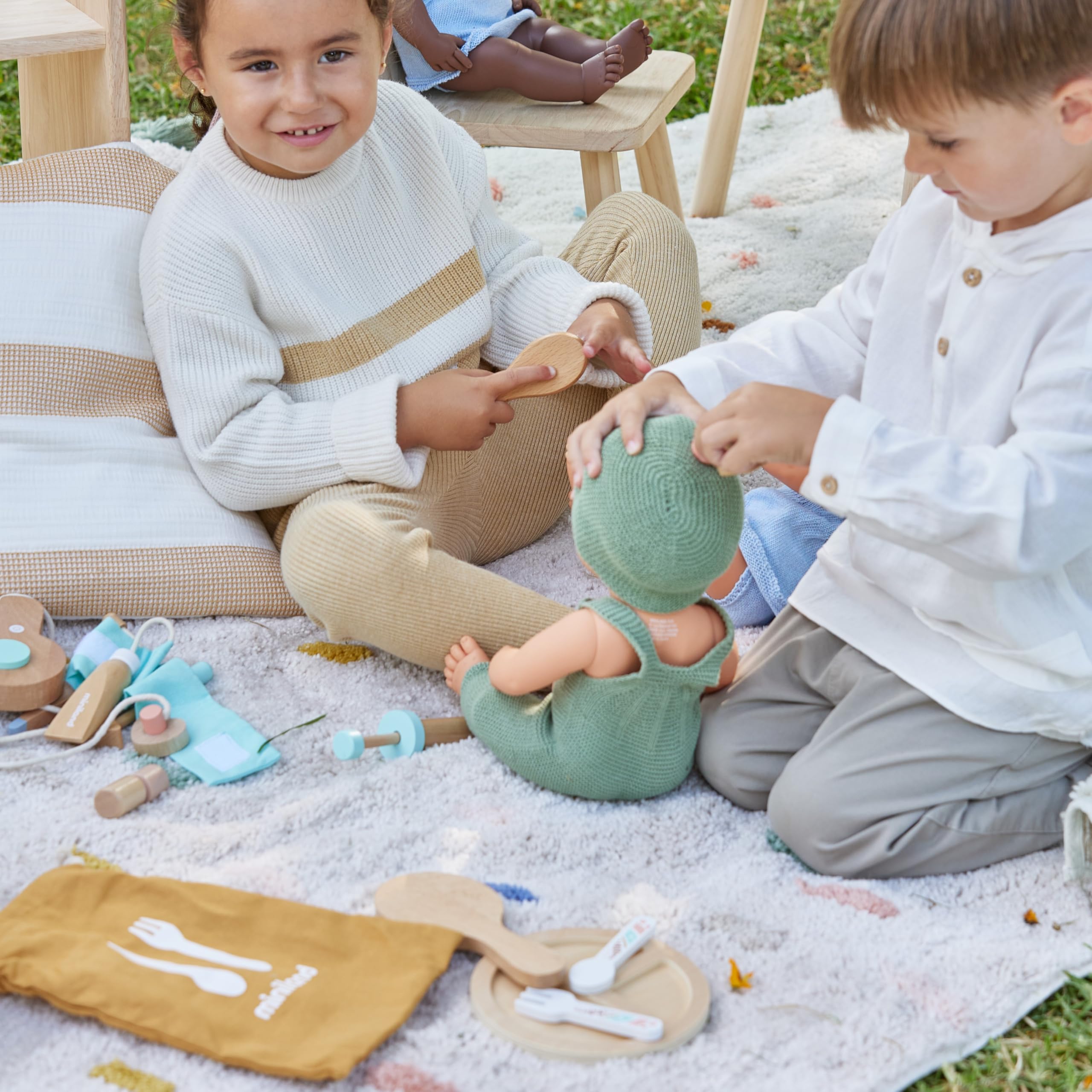 Miniland 94060 Set Pappa Bambola Legno 8 Pezzi Beige