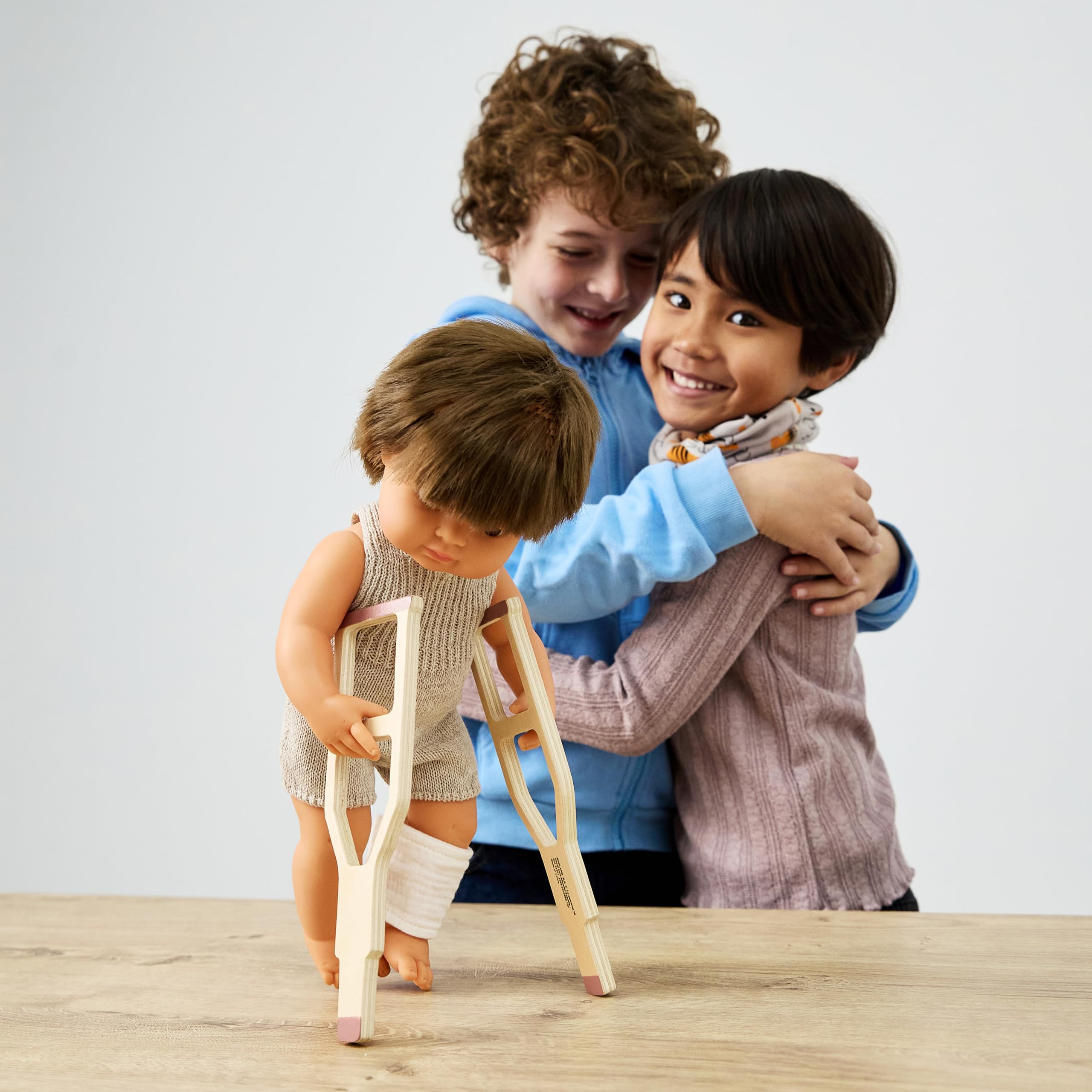 Miniland Set Accessori Bambole Diversità Funzionale 5 Pezzi